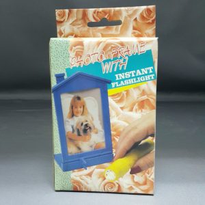 INSTANT FLASHLIGHT W/ PHOTO FRAME