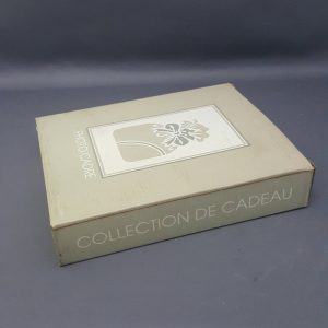 DECORATIVE KEYHOLDER - PLAYFUL BEAR