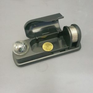 COIN & MEMO HOLDER W/ COMPASS