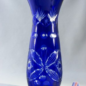 HAND CUT LEAD CRYSTAL FLOWER VASE