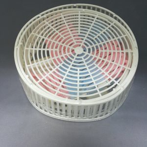 LAUNDRY BASKET W/ 30 PEGS