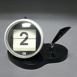 BALL CALENDAR W/ PEN HOLDER