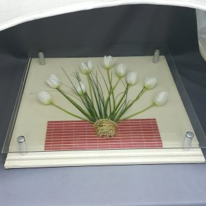 GLASS FRAME W/ FLOWER BIG