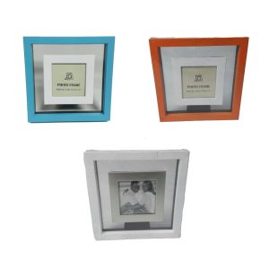 Floating 3x3 Picture Frame